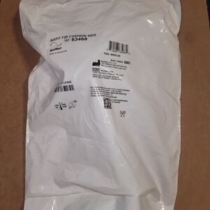 ResMed F20 full fit cushion size medium NWT